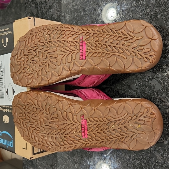 Merrell Women's Fuschia Select Grip Sandals Size 9 - Picture 5 of 8